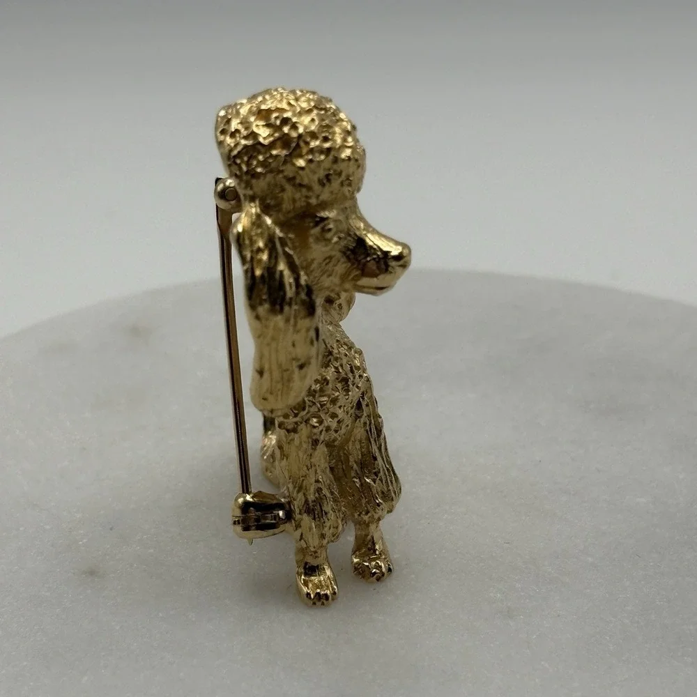 Trifari vintage dog